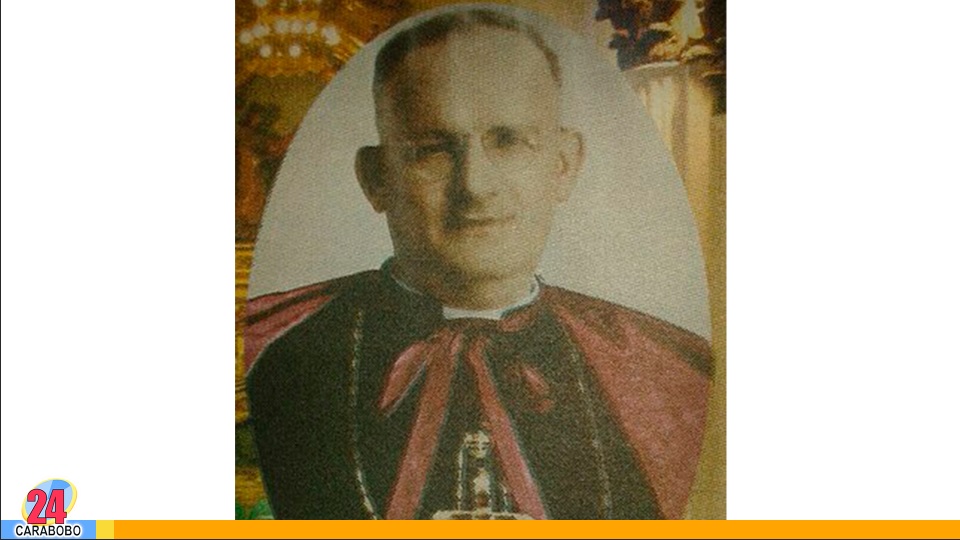 ¿QUIÉN ERA mONSEÑOR ADAM?