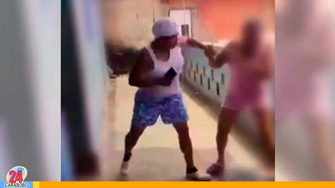 Mujer detenida agredir mamá 