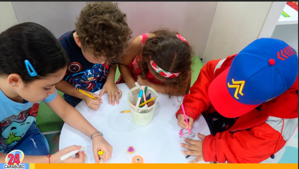 Taller Ilustremos al Dragón en el Autobús de Nancy