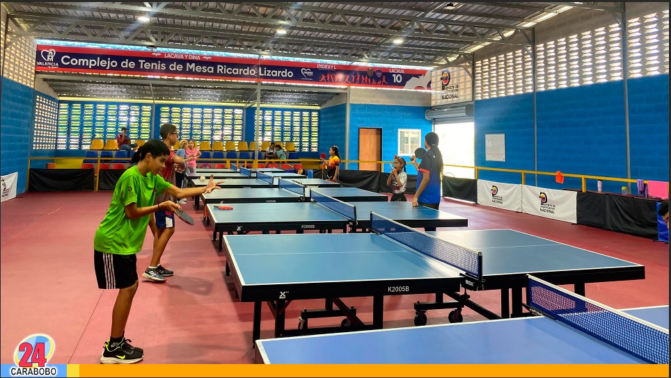 Mini torneo de tenis de mesa