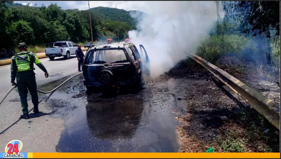 incendio de vehículo en la Autopista Valencia Puerto Cabello