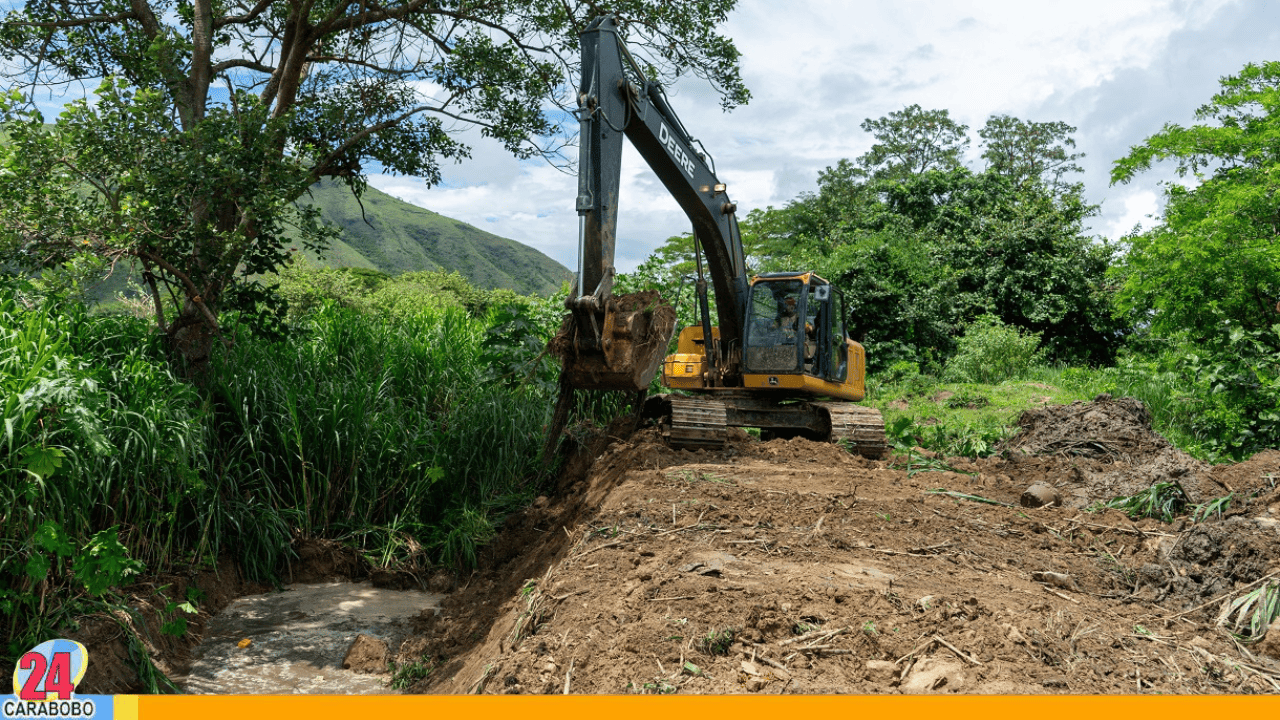 Alcaldía de Guacara supera la limpieza de 3 mil 900 ML en canales y caños del municipio