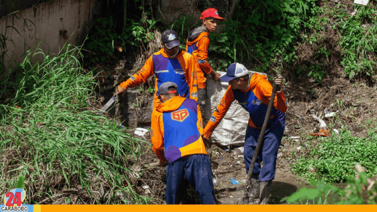 Alcaldía de Guacara supera la limpieza de 3 mil 900 ML en canales y caños del municipio