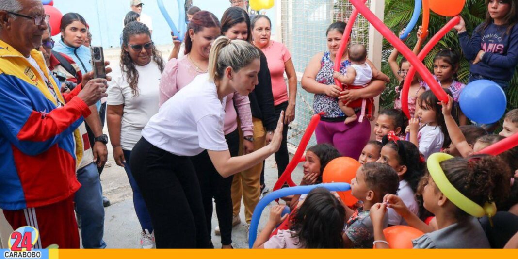 Alcaldesa Elizabeth Niño dotación escuelas Naguanagua