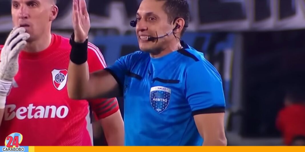 Critican arbitro venezolano Jesús Valenzuela
