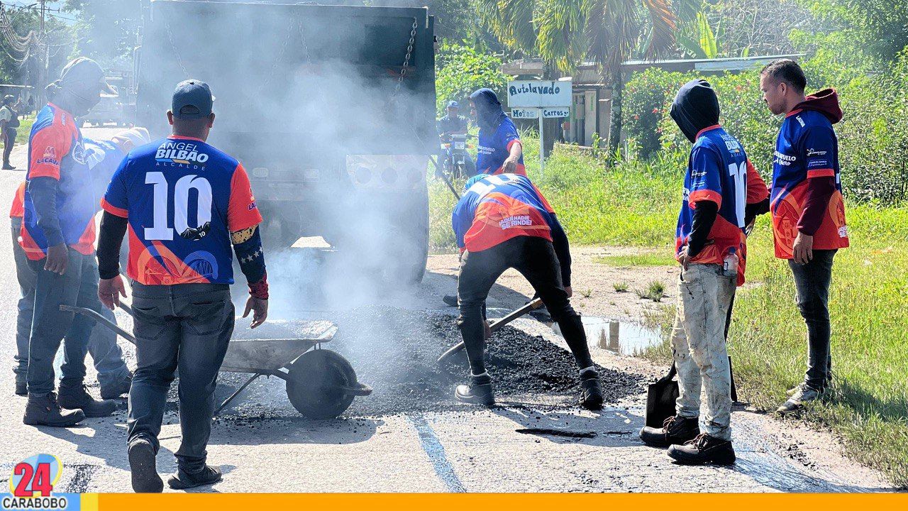 Inician labores de bacheo en la carretera nacional Güigüe-Valencia