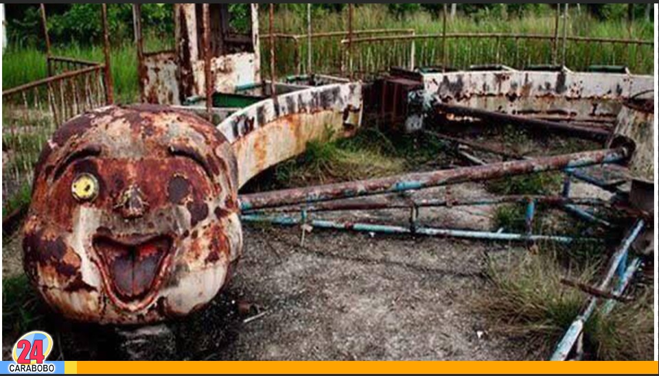 Parques de atracciones quedan abandonados