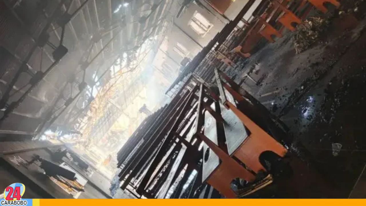 Incendio afectó la iglesia evangélica de Punto Fijo