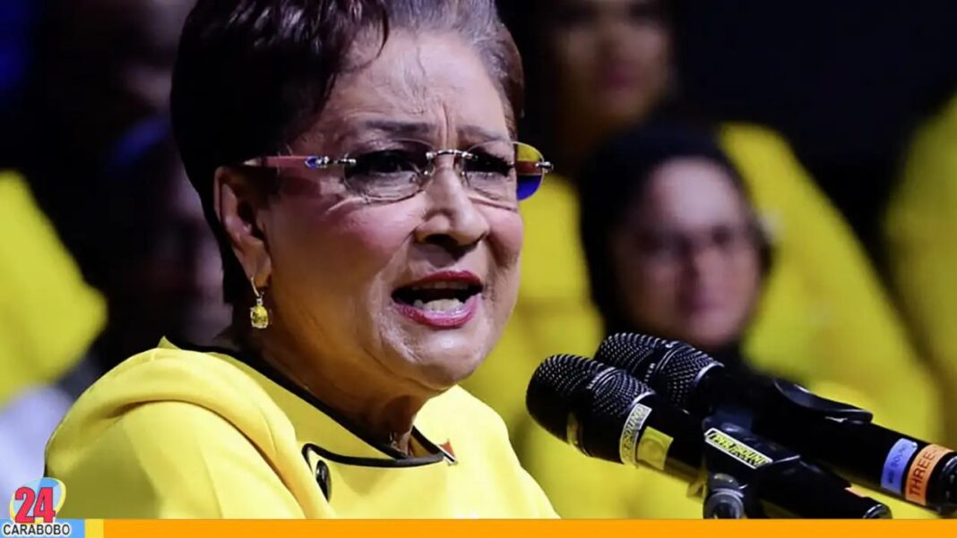Primera ministra de Trinidad y Tobago Kamla Persad-Bissessar fue declarada persona non grata