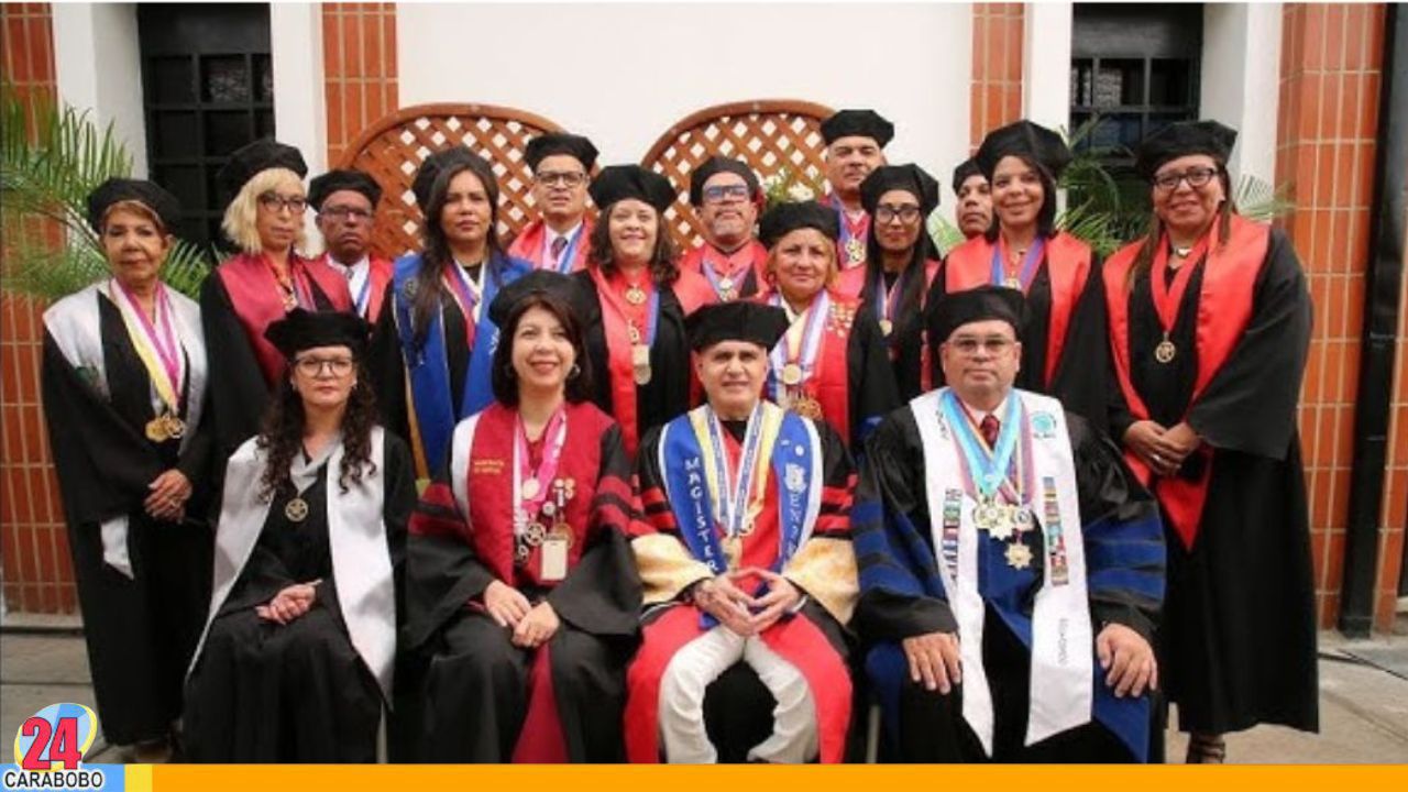 Tarek William Saab presidió acto solemne de 169 profesionales