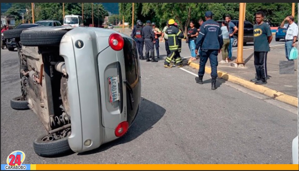 Bomberos de Valencia rescataron a una persona