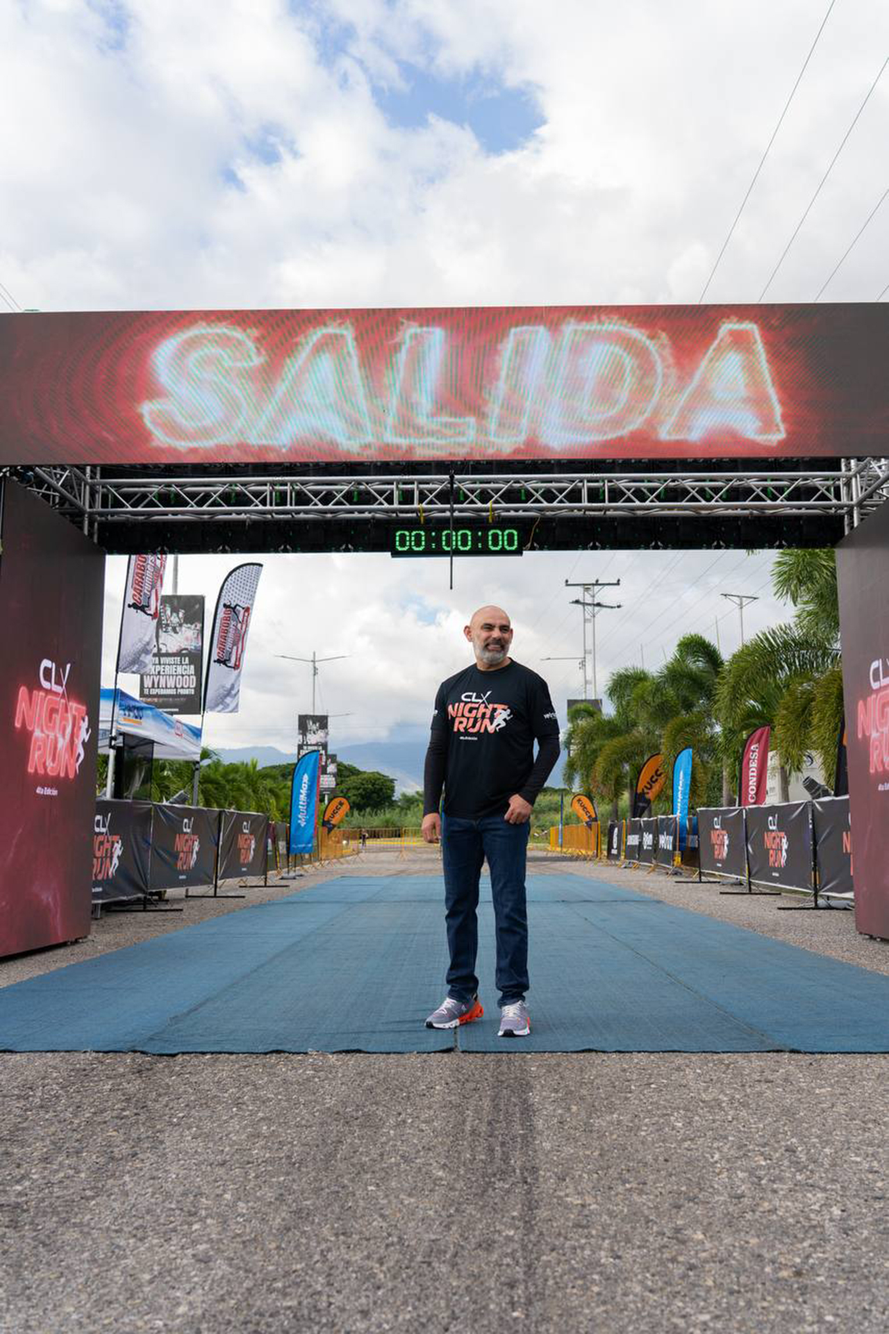 Valencia se iluminó con la CLX Night Run 4ta edición