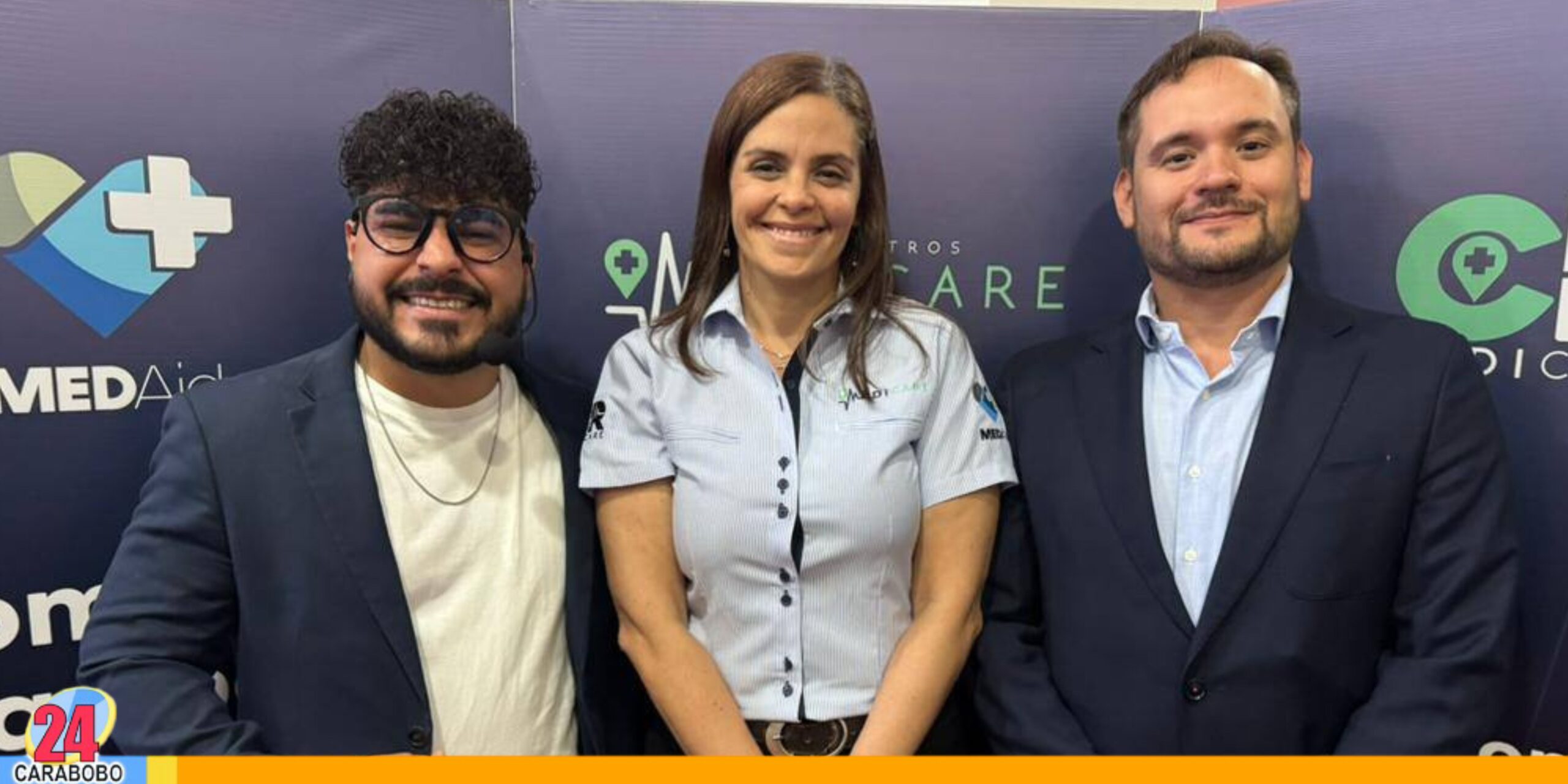 Suministros Medicare ha marcado un hito en su trayectoria institucional con el lanzamiento oficial de "Medicare Enseña", un programa de formación vanguardista diseñado para el gremio de la salud venezolano. La presentación fue realizada en el marco de la conferencia "Redes sociales para médicos: la fórmula del contenido ético y legal", cuyo objetivo principal fue debatir sobre la imperante necesidad de profesionalizar la presencia digital de los galenos. El encuentro congregó a diversos profesionales de la salud, desde médicos y bioanalistas hasta enfermeros y estudiantes, quienes participaron en un análisis profundo sobre los desafíos de la divulgación científica en plataformas de alto alcance como Instagram y TikTok. La organización sostiene que, frente a la proliferación de información errónea en línea, los expertos académicos deben tomar la iniciativa y ocupar estos espacios con contenido de calidad y comprobada validez científica. La nueva plataforma "Medicare Enseña" representa la evolución del compromiso de la empresa. Más allá de proveer los insumos médicos esenciales, esta iniciativa busca ser un pilar para el crecimiento y el posicionamiento de marca de los profesionales sanitarios, ofreciendo capacitación constante y herramientas prácticas. “Este programa está dirigido únicamente a profesionales de la salud, para acompañarlos en su evolución y brindarles la visibilidad que merecen”, expresó María Gabriela Blanco, gerente de mercadeo de Suministros Medicare. Ética y conocimiento frente a la desinformación El Dr. Wilander Dávila, especialista en marketing de la salud e invitado principal del evento, subrayó la trascendencia de la participación activa de los galenos en el entorno digital. El experto enfatizó que la ausencia de fuentes fiables en el ciberespacio está siendo rápidamente llenada por voces carentes de formación, constituyendo un riesgo para la colectividad. Por su parte, Dávila hizo un llamado a la acción indicando que: “Es una obligación social. Si quienes poseemos la ciencia y la formación médica no asumimos ese rol, el vacío será aprovechado por pseudocientíficos. El mensaje es claro: no hay que temer a la viralización si el contenido es ético. Se trata de usar estas herramientas masivas para educar a millones, llevando el rigor del consultorio a un formato accesible para todos los pacientes”. Suministros Medicare, con este lanzamiento consolida su posición como actor clave, no solo en la importación y comercialización de insumos médicos quirúrgicos, sino también en la formación y el fomento de una práctica digital responsable y fundamentada para el ecosistema de salud venezolano. Cabe destacar que esta empresa cuenta con más de 14 años en el mercado, y su objetivo principal es convertirse en el aliado estratégico del sector salud.