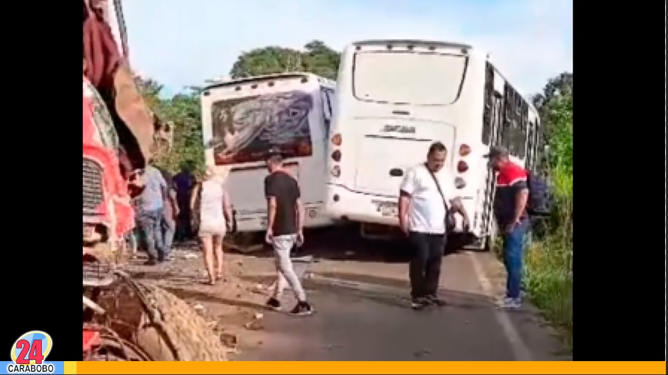 Colisión de dos buses Encava y dos camiones en Bolívar