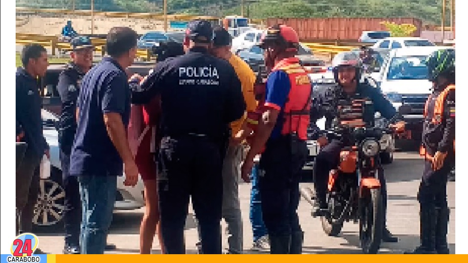 Autoridades evitaron que una persona saltara desde el retorno de Los Caobos en la Autopista Sur