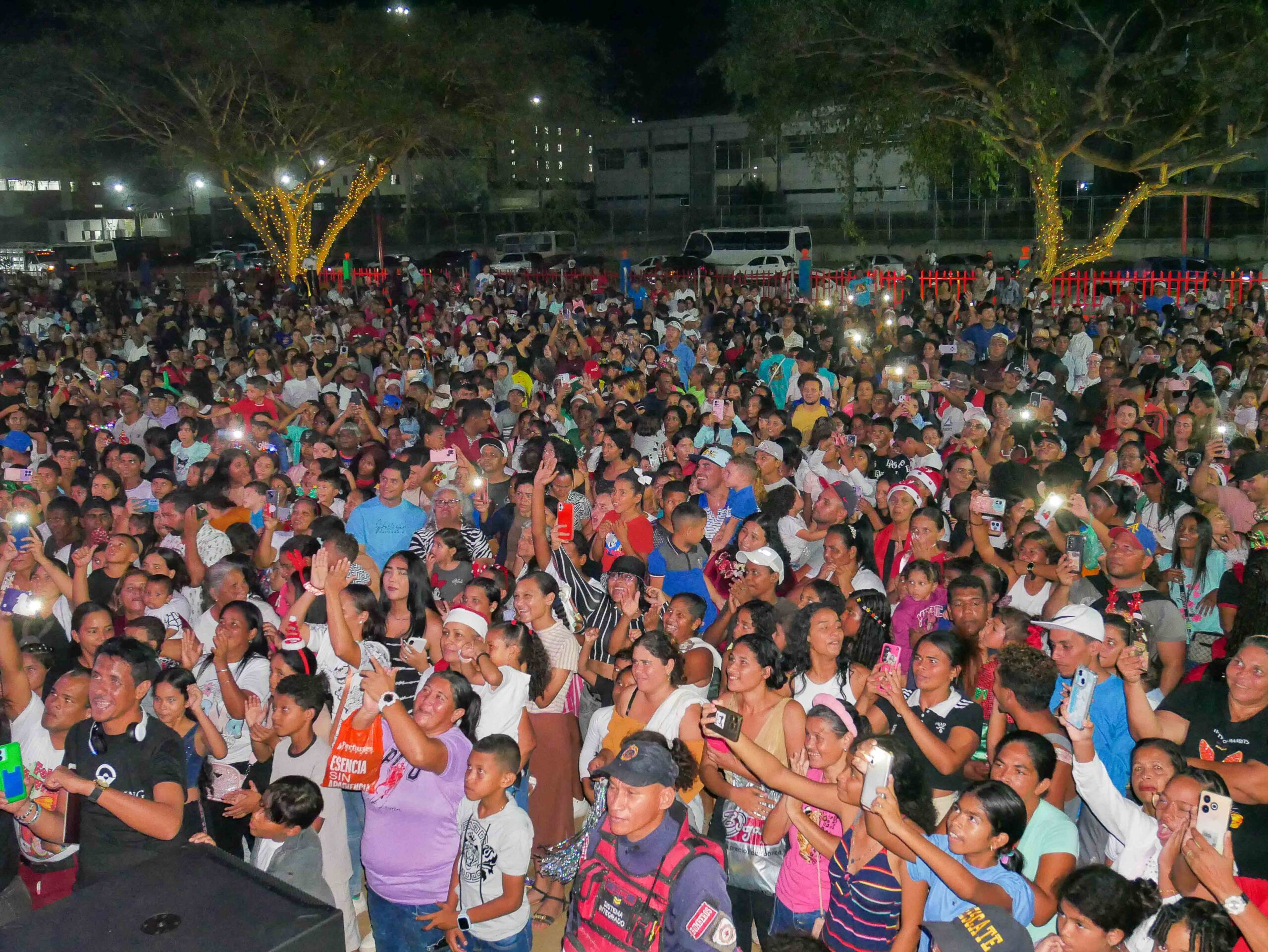 Encendido de la Navidad en Plaza Santa Ana de Juan José Mora