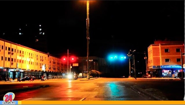 El soplo en el oído en la avenida Farriar
