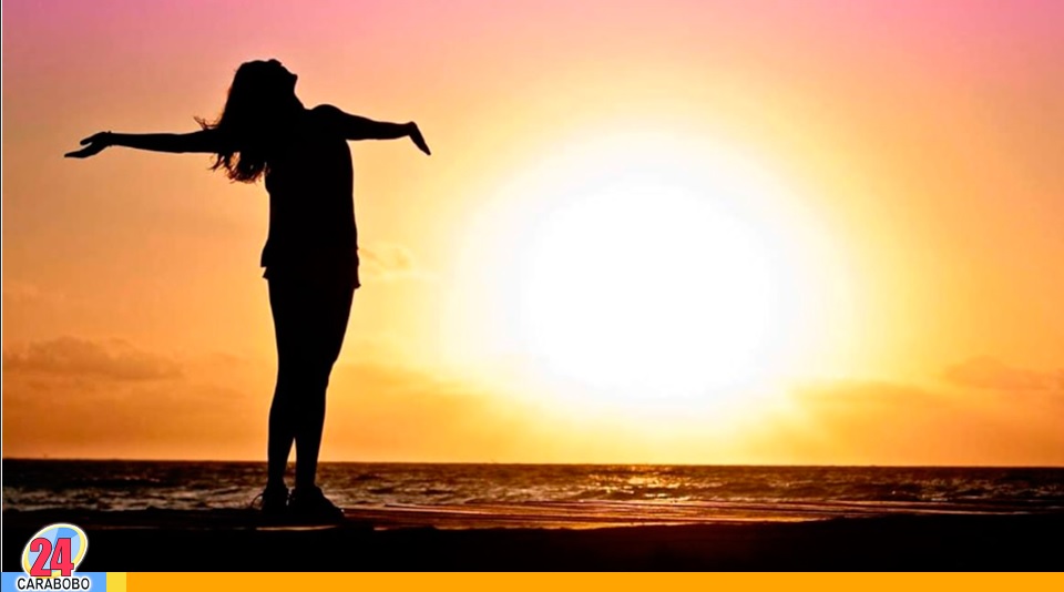 beneficios de tomar el sol por las mañanas