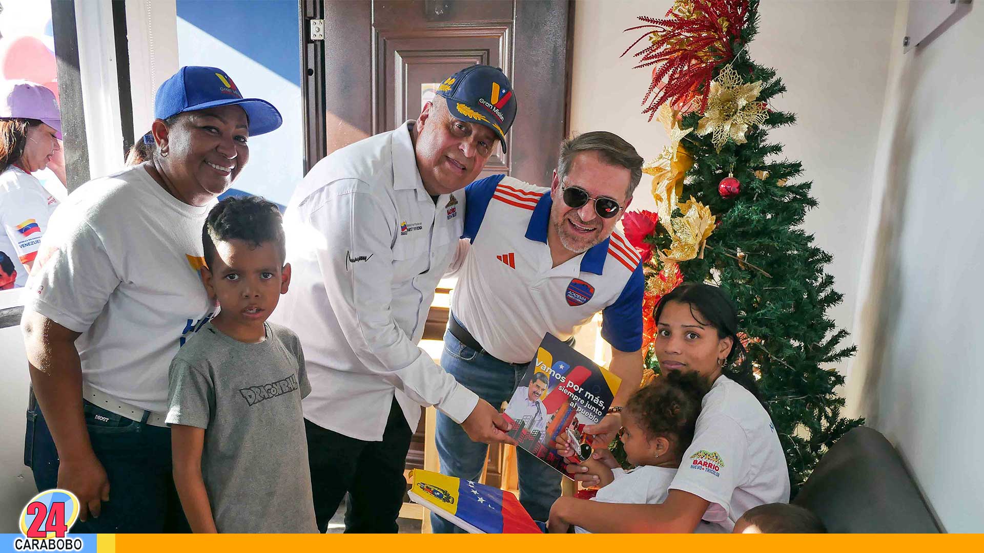 entrega de viviendas en San Joaquín La Voluntad de Dios