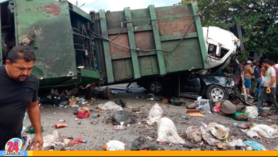 Camión de desechos sin frenos causó choque múltiple