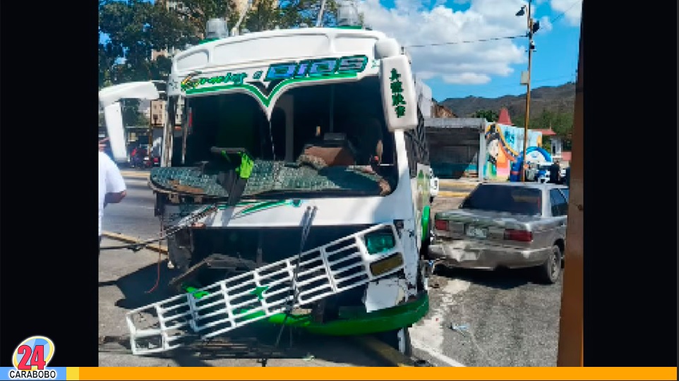 Choque múltiple en la avenida Bolívar