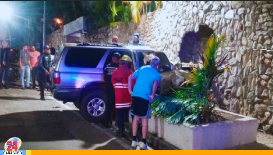 Mujer quedó lesionada luego de chocar con un objeto fijo en El Parral