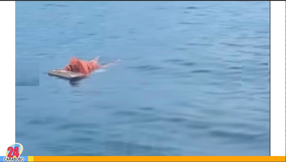 Pescador en Brasil se salvó luego que el barco donde navegaba se hundiera