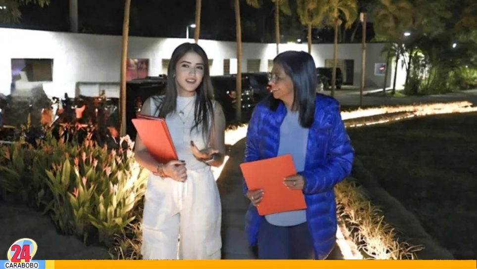 Delcy Rodríguez se reúne con Daniella Cabello