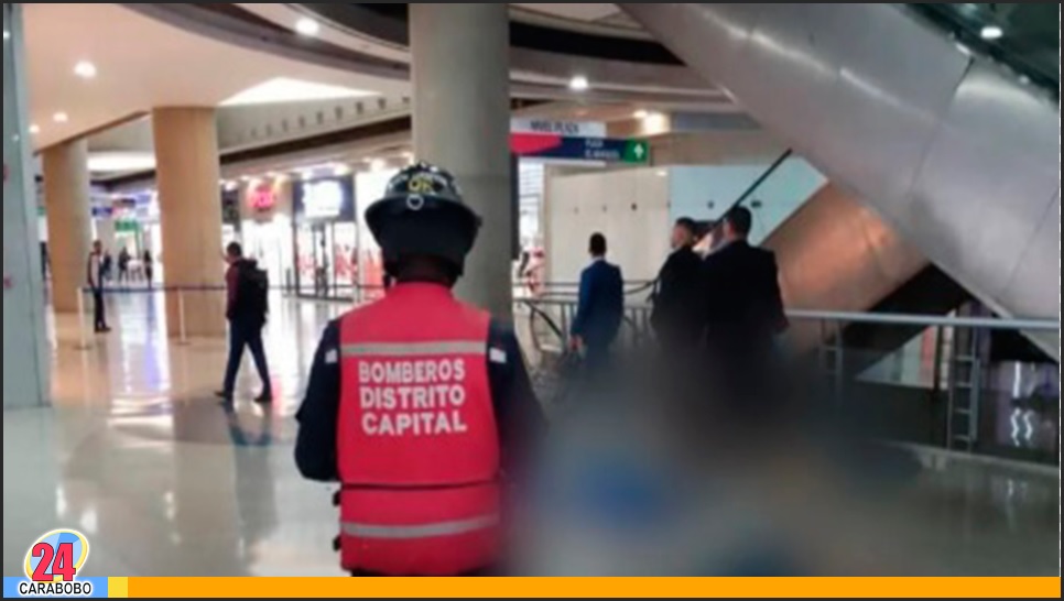 Mujer murió tras caer de una altura de 20 metros