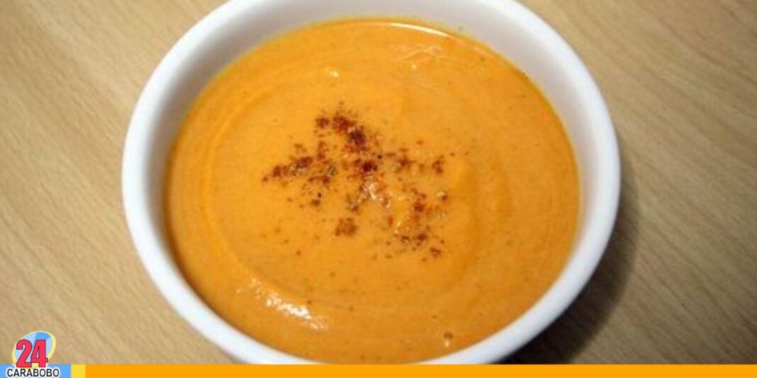 Sopa cremosa de calabaza al curry