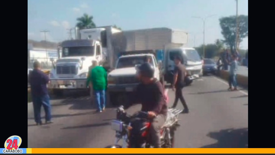 Colisión múltiple en la Autopista Sur