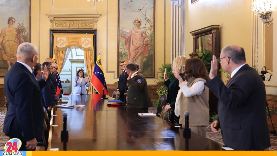 Juramentados Nuevos Ministros en Miraflores