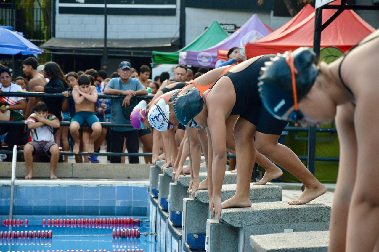 Estadal Invitacional Federado de Natación en Carabobo