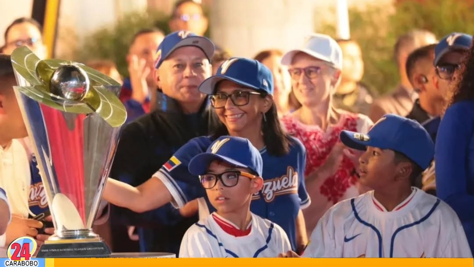 Trofeo del Clásico Mundial en Miraflores