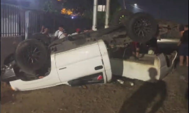 Volcamiento de una camioneta en la Carretera Nacional Tocuyito Valencia