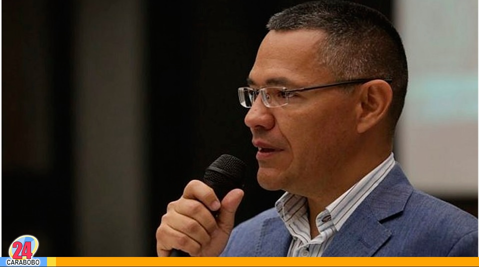 Ernesto Villegas se desvincula del PSUV