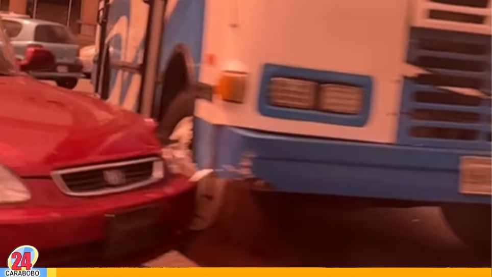 Accidente frente al CC Vía Veneto