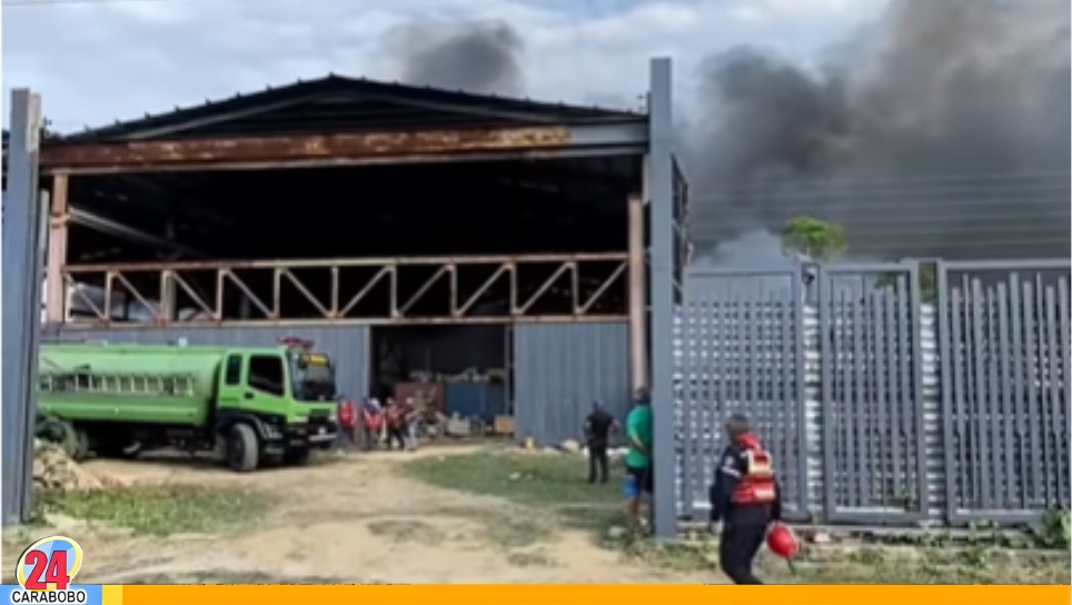 Incendio en compactadora de cartón en Yagua