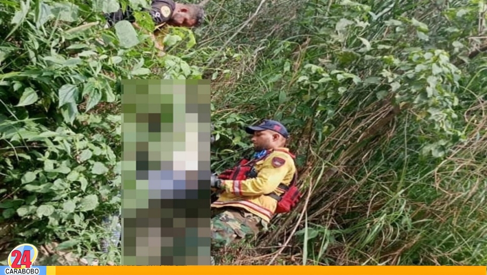 Motorizados cayeron por barranco en la vía a Ocumare