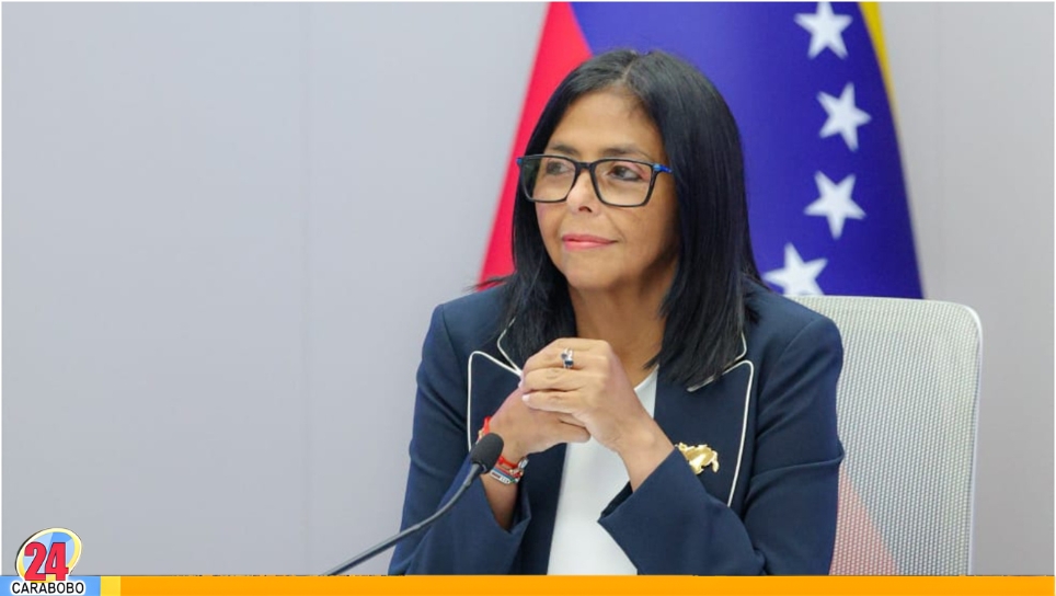 Retiran sanciones a Delcy Rodríguez