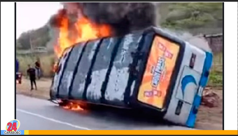 Buseta volcó en la Autopista Cacique Guaicaipuro