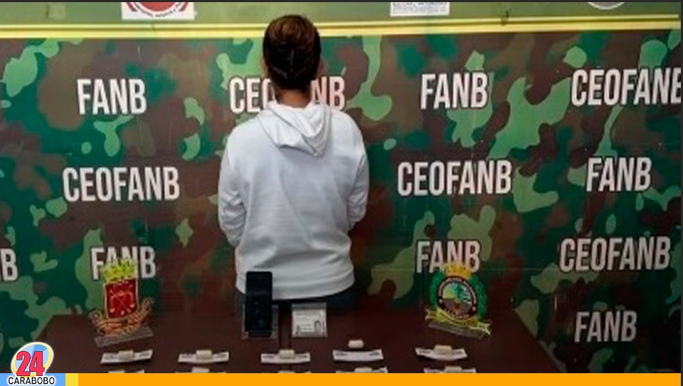 detenida por trasladar presunta droga en dediles