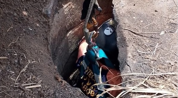 Rescatado un perro en un espacio confinado en Naguanagua
