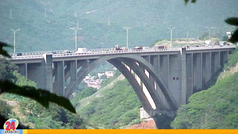 Cierre en la autopista Caracas La Guaira