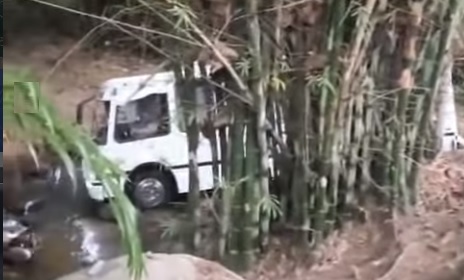 Accidente de buseta en la vía de Choroní