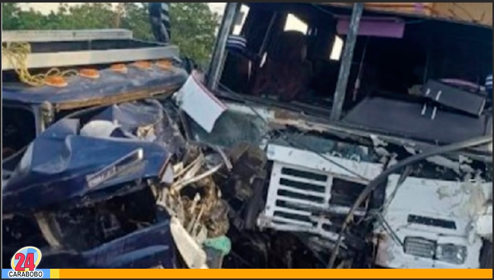 Accidente de buseta y un camión 350 en Lara