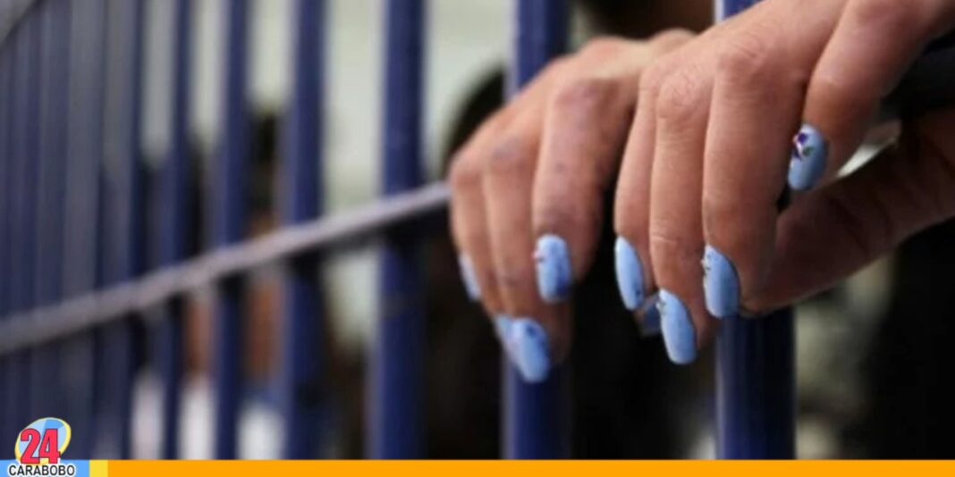 Detienen mujer implicada caso de extorsión