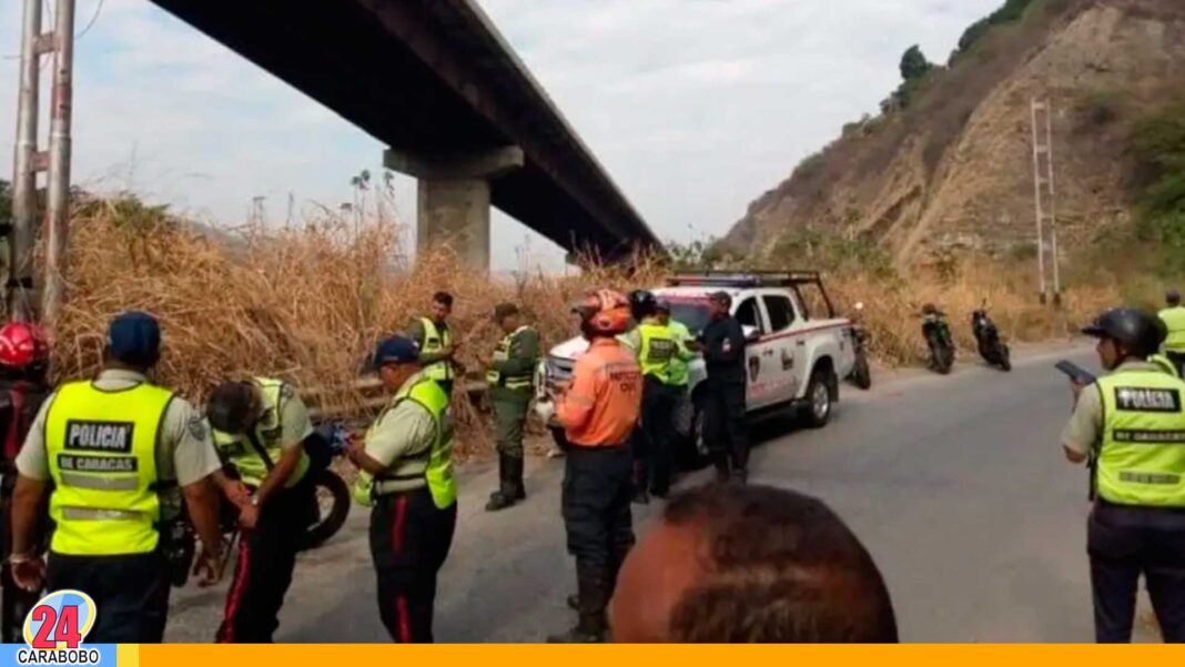 hombre viaducto Caracas La Guaira