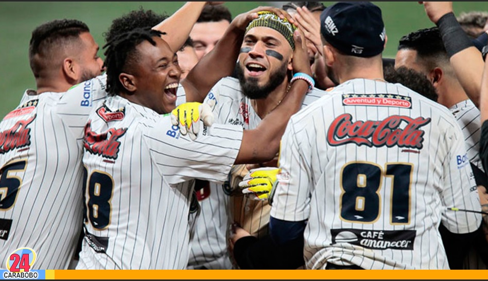 Leones del Caracas le dio la bienvenida a Robinson Chirinos