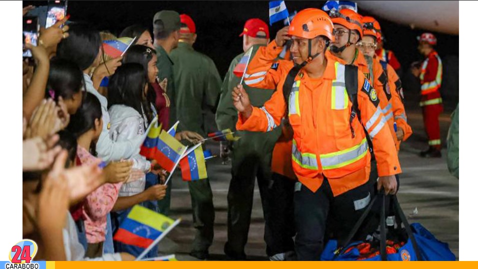 Rescatistas de El Salvador